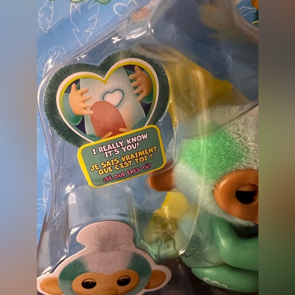 Fingerlings NEW Interactive Baby Teal Monkey “Ava” - Touch Reacts 70+ Sounds toy - Picture 2 of 5